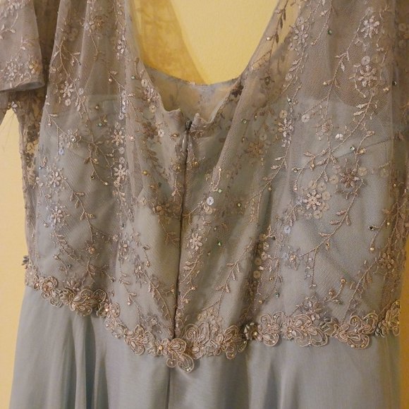 Couture Fashions Sequined Empire Light Grey Evening, Prom, Bridesmaids Dress - Picture 2 of 8